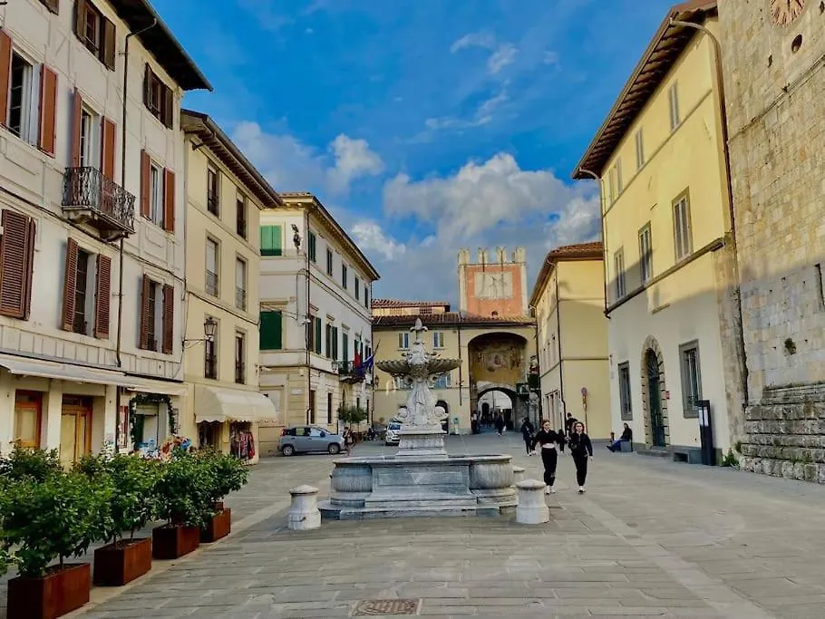 kontakty Grande Appartamento In Versilia